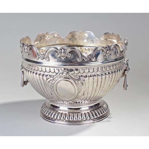 Victorian silver monteith bowl, London 1901, maker Richard M...