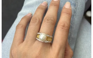 Vintage 18K Gold Pearl & Diamond Ring. Cocktail Ring