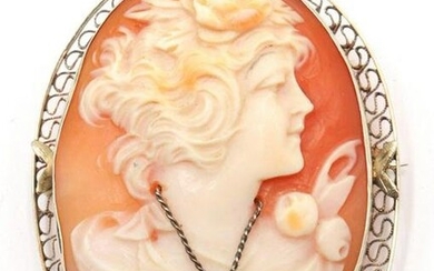 14Kt Yellow Gold Large Cameo Brooch