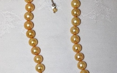 18" cultured fresh water pearl necklace 10-11mm