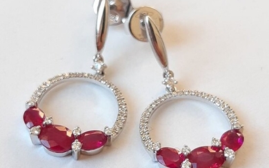 18 kt. Gold - Earrings - 0.23 ct Diamond - Rubys