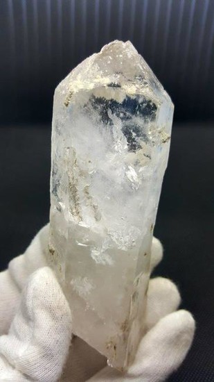 180 Grams Natural Fedan Quartz Crystal - 115X60X26 mm