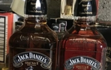 2 bottles - Jack Daniel's Scenes from Lynchburg No 1 & No 2 - 75cl - signed