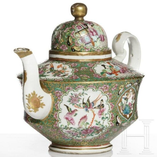 A Chinese famille-rose porcelain teapot, late Qing