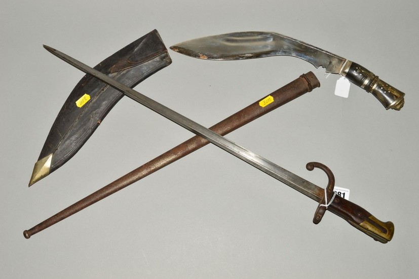 A FRENCH VICTORIAN 'GRAS' RIFLE BAYONET AND SCABBARD, blade ...