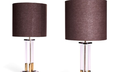 A PAIR OF BRASS, ACRYLIC AND LUCITE TABLE LAMPS, LATE 20TH CENTURY