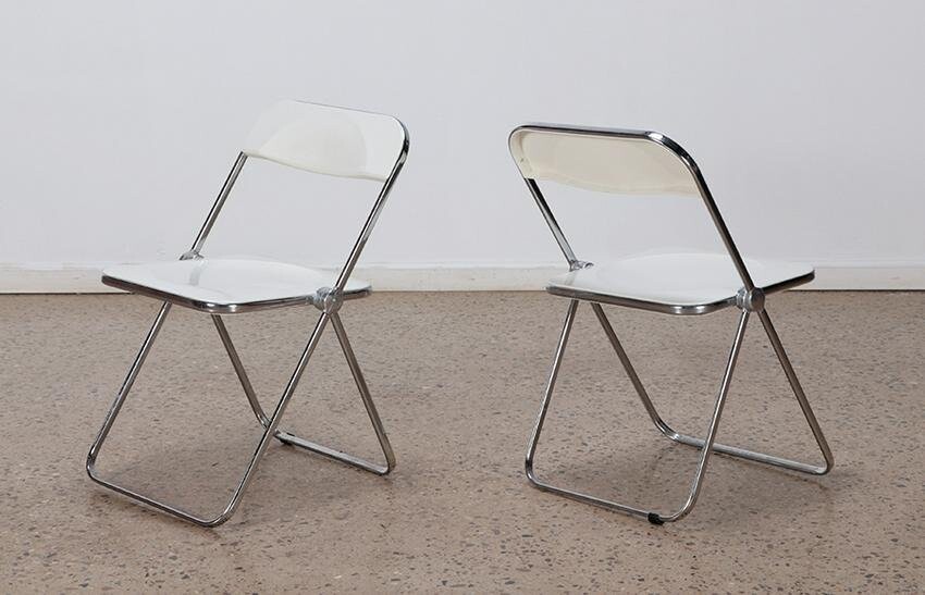 A PAIR OF CASTELLI FOLDING CHAIRS