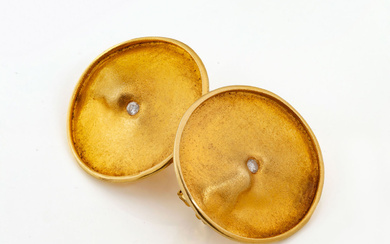 A Pair of Fine 18K Gold and Diamond Earrings
