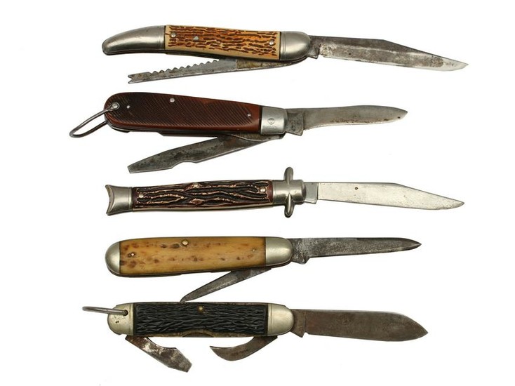 A SET OF 5 EUROPEAN POCKET KNIVES