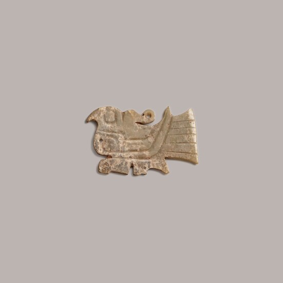 A jade 'bird' pendant, Late Shang/early Zhou | 商末周初 玉鳥形佩