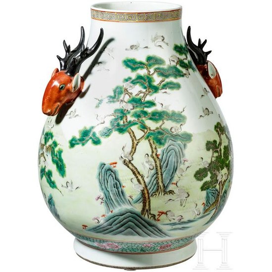 A large Chinese "100 cranes" vase, early Republican era