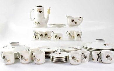 A quantity of mid-century tea and dinnerware, to include Royal...