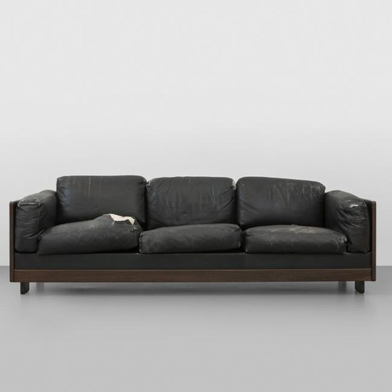 AFRA E TOBIA SCARPA Un divano "920" per