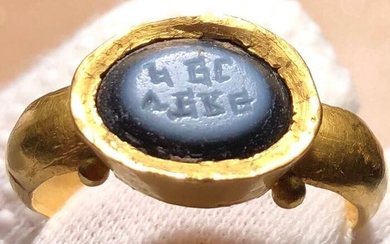 Ancient Roman Gold Exclusive Ring with Nicolo intaglio & Inscription VTERE FEL(IX is Implied). A weight of 1 1/2 Aurei