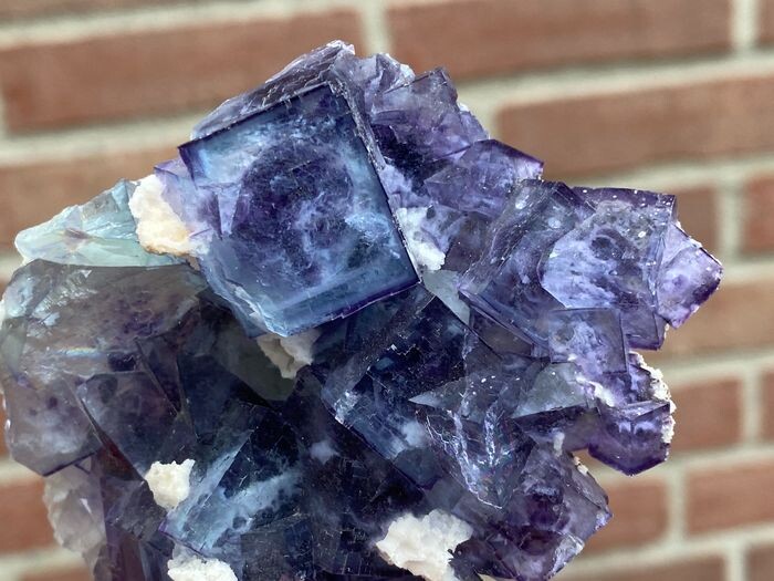 Beautiful Blue Fluorite with Dolomite Crystals on matrix - 75×65×30 mm - 159 g