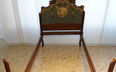 Bed (11) - Soft wood - 18th century
