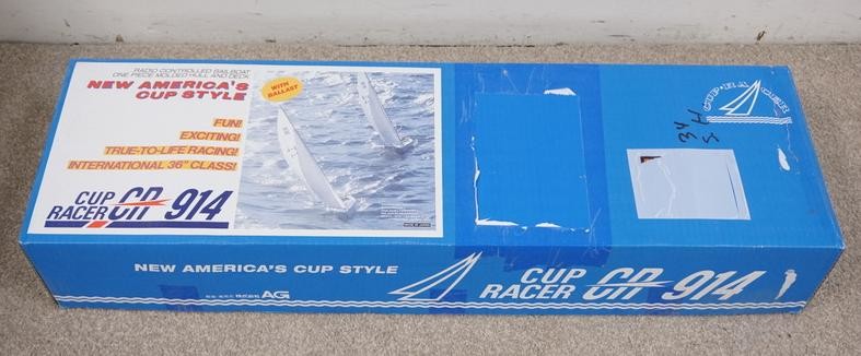 CUP RACER CR 914 RADIO CONTROLLED YACHT MODEL