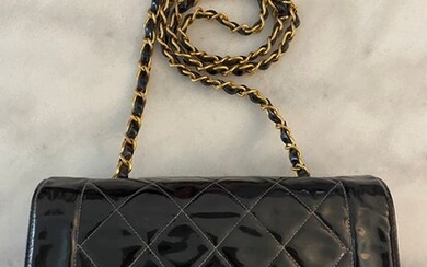 Chanel - Diana Shoulder bag