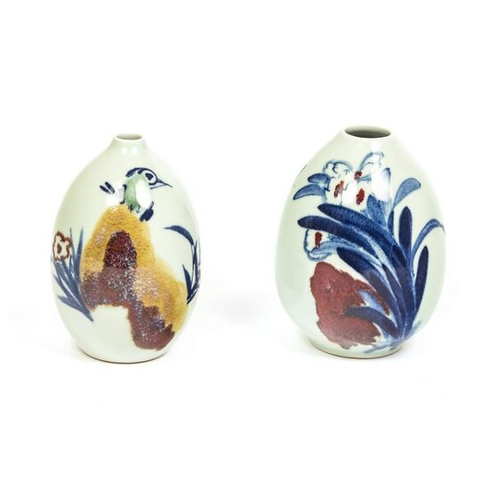Chinese Export Porcelain Egg Shaped Vases PAIR