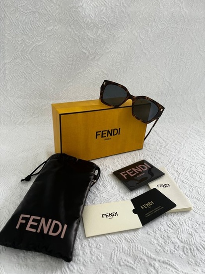 Fendi - Sunglasses