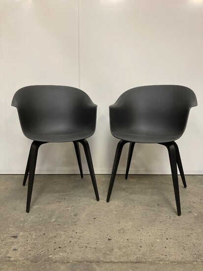NOT SOLD. GamFratesi: "Bat". Set of two black plastic chairs with black wooden legs. Manufactured by Gubi. H. 83 cm. (2) – Bruun Rasmussen Auctioneers of Fine Art