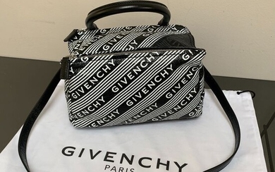 Givenchy - Pandora RRP: €1750 *NEW* ''NO RESERVE'' Shoulder bag
