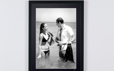 James Bond 007: Thunderball 1965 - Sean Connery, Claudine Auger to the Bahamas - 1965 - Wooden Framed 70X50 cm - Limited Edition Nr 03 of 30 - Serial ID 30172-2 - Original Certificate (COA), Hologram Logo Editor and QR Code