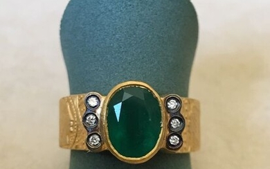 Kurtulan Designe - 24 kt. Gold, Silver - Ring, Mix of Roman Coins Ring, Ring with Roman Coins, Ring - 1.92 ct Emerald - Diamonds