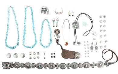 LOT OF MISCELLANEOUS SOUTHWESTERN AND NATIVE AMERICAN JEWELRY.