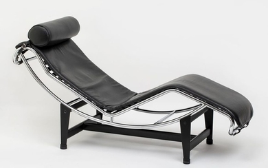 Le Corbusier couch. Black base, chromed frame, black...