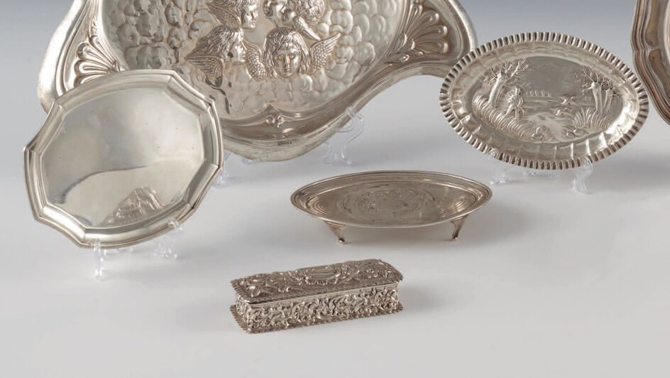 Lotto di quattro pezzi in argento comprendente... - Lot 581 - Pierre Bergé & Associés