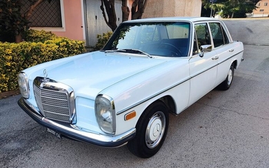 Mercedes-Benz - 220 W115 "NO RESERVE" - 1972