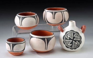Native American Acoma Pottery Vessels (5 pcs)
