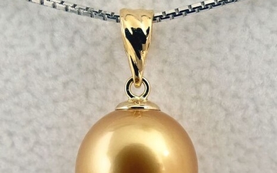 No Reserve Price - Golden south sea pearl, Natural 24K Golden Saturation AAA 11.06 X 11.9mm - Pendant, 18 kt. Yellow Gold