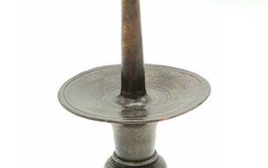 Pen candlestick - Bronze - 14th century