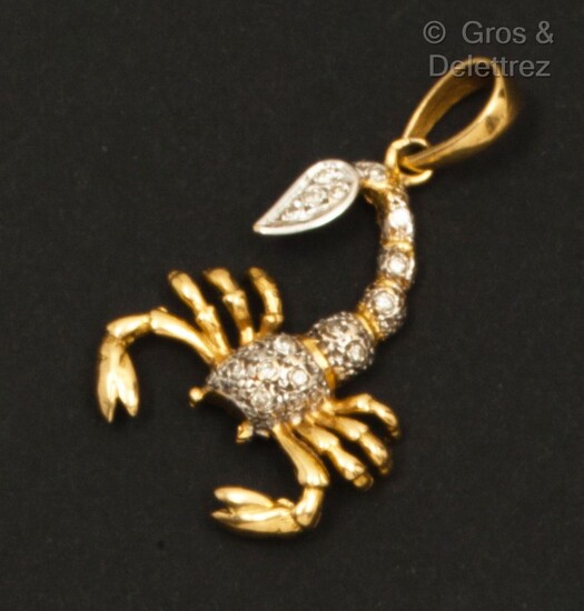 Pendentif « Scorpion » en or jaune et or... - Lot 81 - Gros & Delettrez