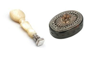 Presse papier, Wax seal, Mother of pearl, Smoke topaz (2) - .800 silver, .925 silver - Netherlands - Early 20th century
