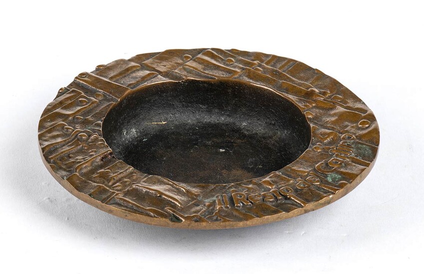 Resto del Carlino ashtray Bronze, d. 14 cm Good conditions...