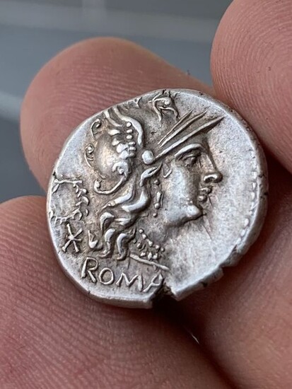 Roman Republic. C. Servilius M.f., 136 BC. AR Denarius,136 a.C.