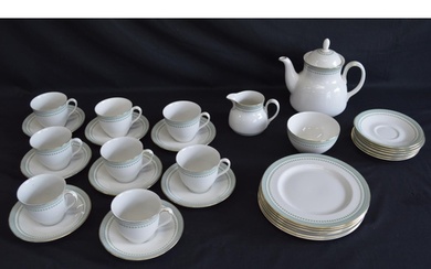 Royal Doulton Berkshire tea and dinner set to comprise: eigh...