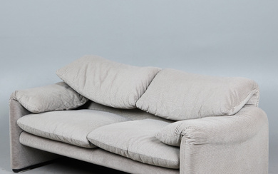 VICO MAGISTRETTI. Cassina, sofa / couch, 'Maralunga' model, designed in 1973, Italy.