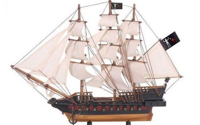 Wooden Blackbeard's Queen Anne's Revenge White Sails Limited Model Pirate Ship 15"