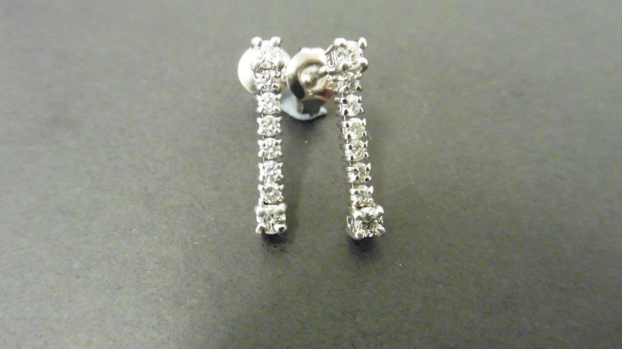 0.60ct diamond drop earrings set in 18ct white...
