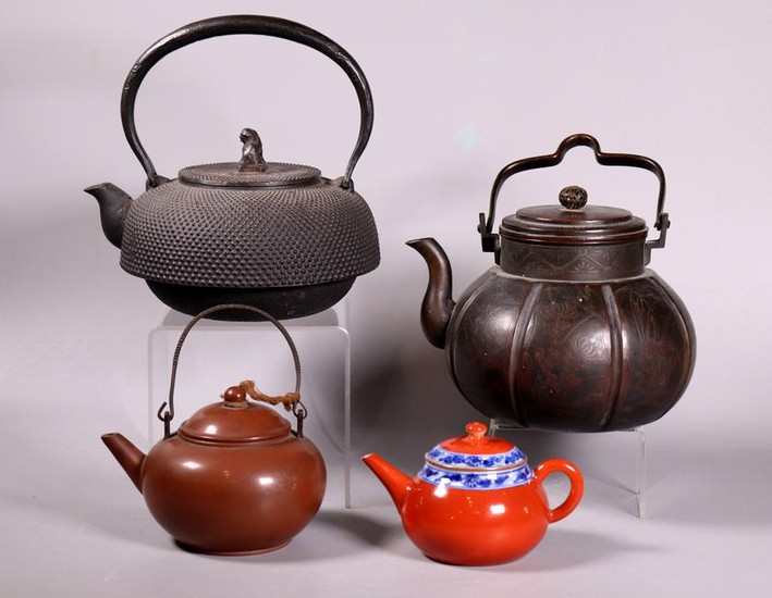 4 Chinese Yixing & Japanese Teapots Tetsubin