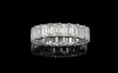 A diamond memory ring total weight c. 7.07 ct