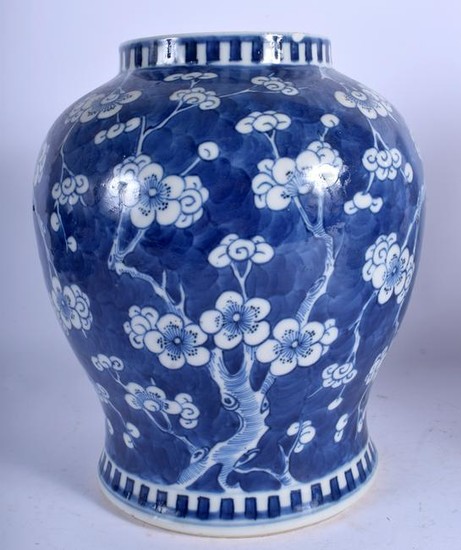 A LARGE 19TH CENTURY CHINESE BLUE AND WHITE VASE Kangxi