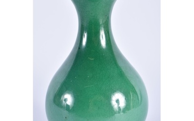 A LATE 19TH CENTURY CHINESE GREEN MONOCHROME PORCELAIN VASE ...