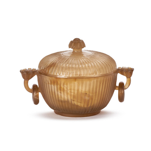 A MUGHAL-STYLE AGATE BOWL AND COVER, QING DYNASTY (1644-1911)