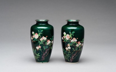 A PAIR OF ANDO STYLE GINBARI CLOISONNÉ VASES