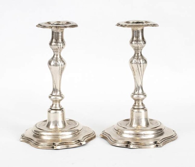 A pair of Italian silver candlesticks - Naples, XVIII secolo...